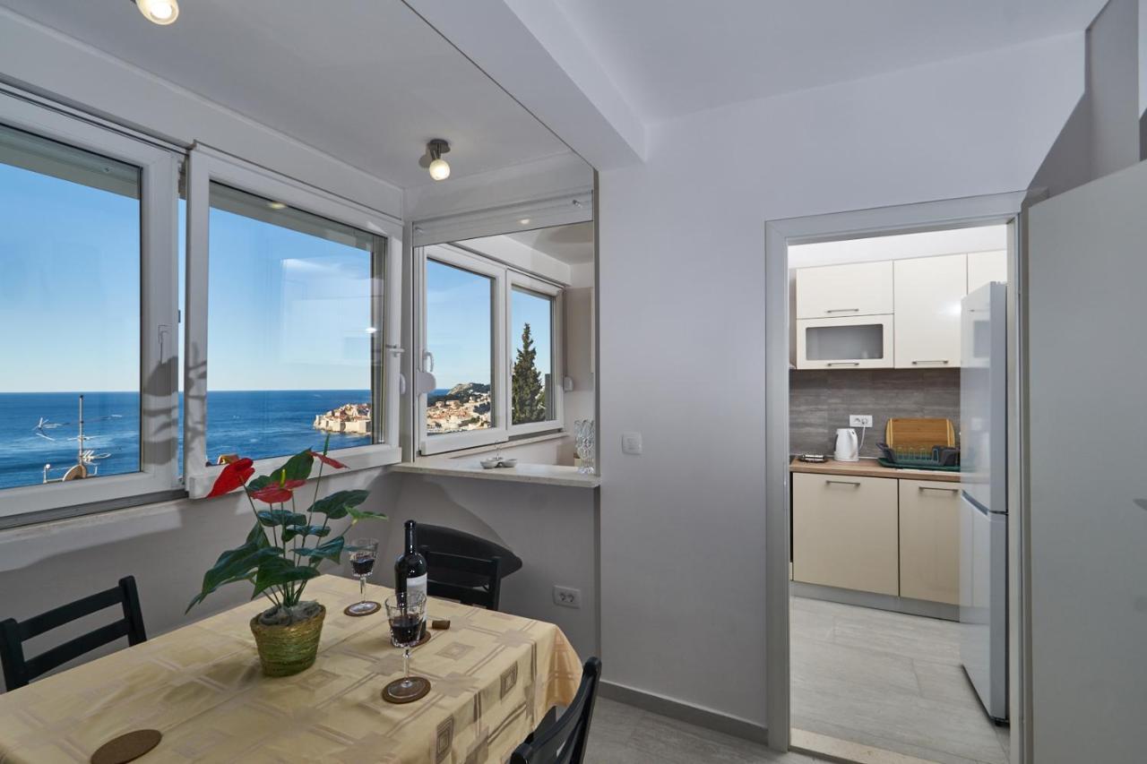 Rajmonda Apartment