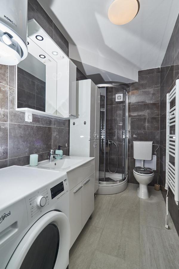 Rajmonda Apartment